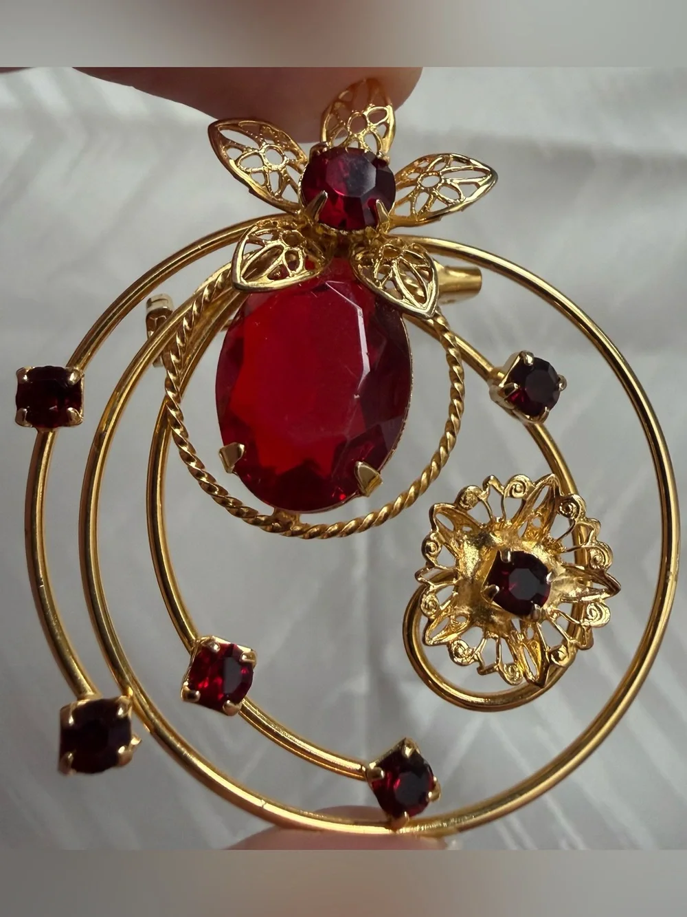 Vintage Gold Tone and Red Floral Crystal Brooch with Matching Clip Earrings